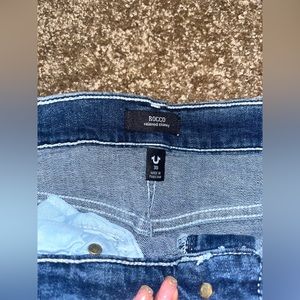 Men’s jeans they are in good condition 👌🏼